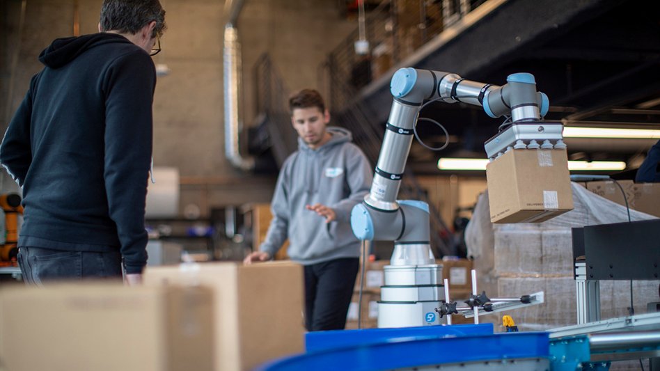 How AI-equipped Robots Can Help Logistics Industry to Fight Labor Shortages